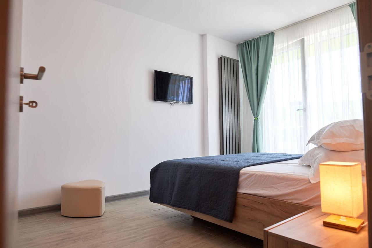 Rubic Apartment Spa N Pool Beach Resort Нэводари Экстерьер фото